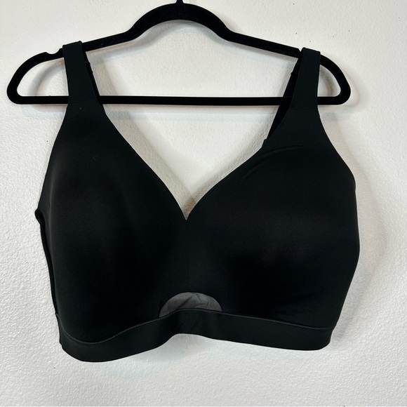 Cacique Other - Cacique 40G Comfort Bliss Lightly lined no wire black bra casual comfort